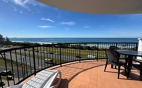 Absolute Beachfront Penthouse With Exclusive Rooftop